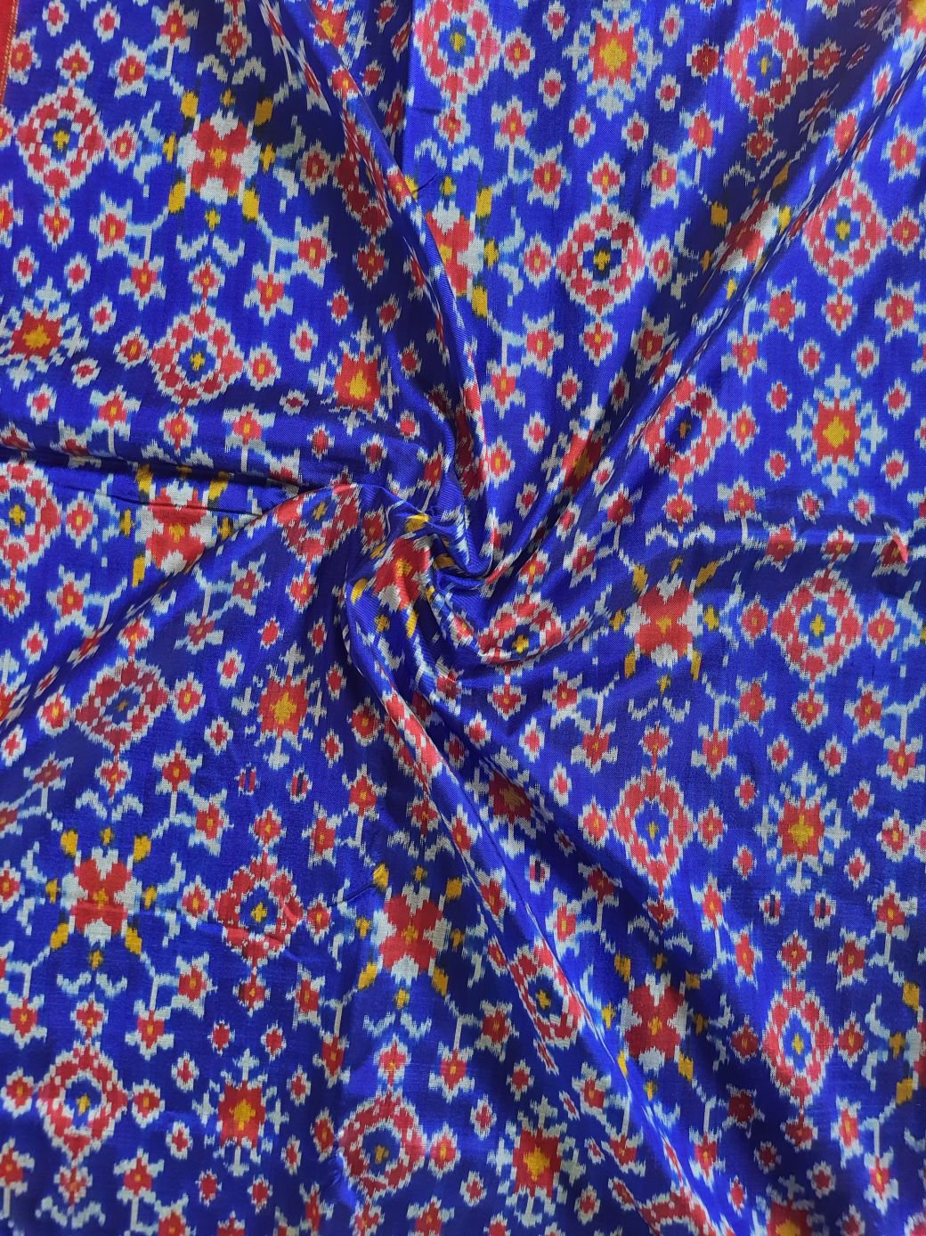 Closeup Pochampally ikkat silk saree texture