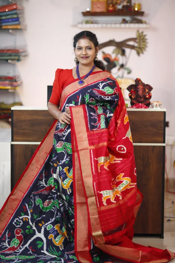 Black Red Ikkat Madthasu Design Saree 2