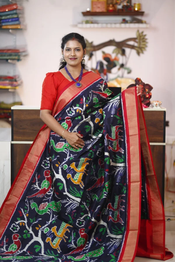 Black Red Ikkat Madthasu Design Saree