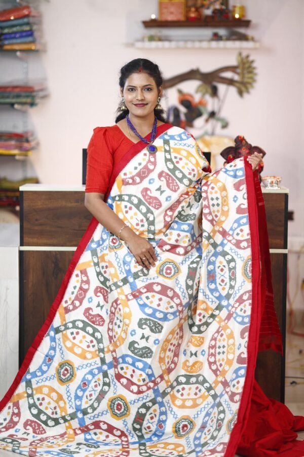 Pochampally Ikkat Silk Saree with madthasu design