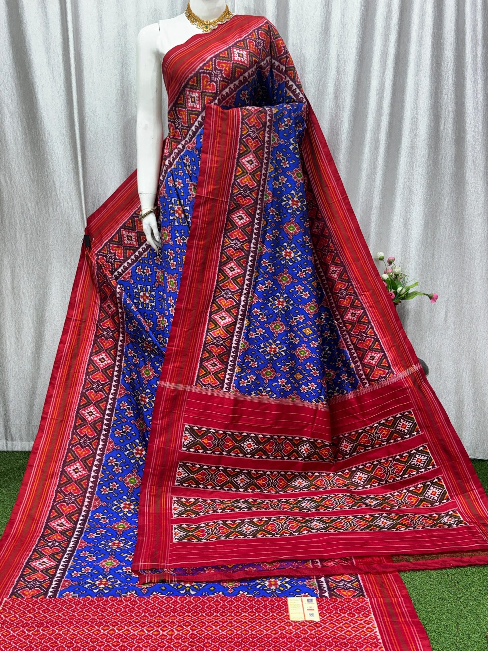 Ikkat Pochampally Silk Saree - Patola Design