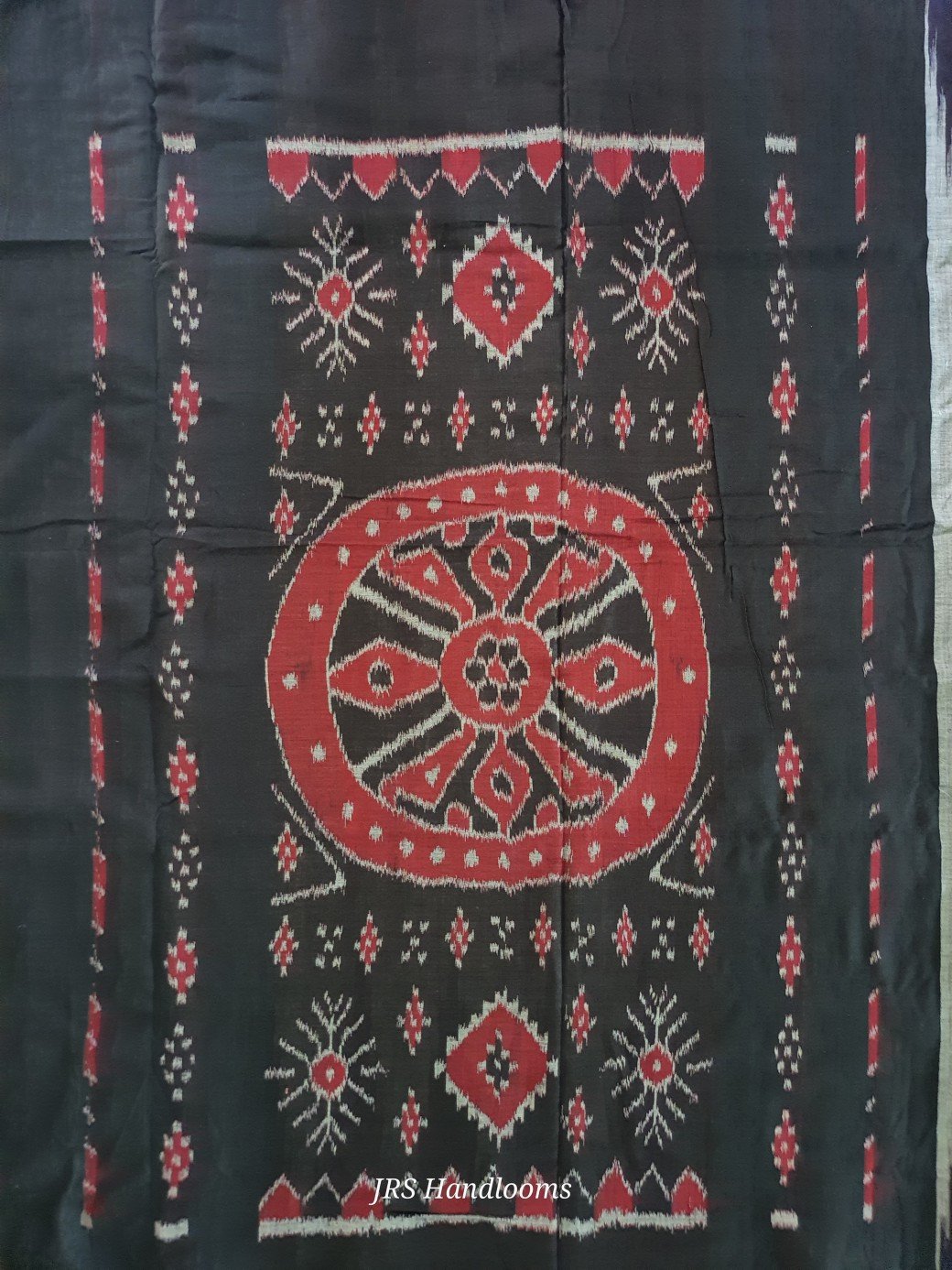 black pallu with maroon traditional sambalpuri ikkat design