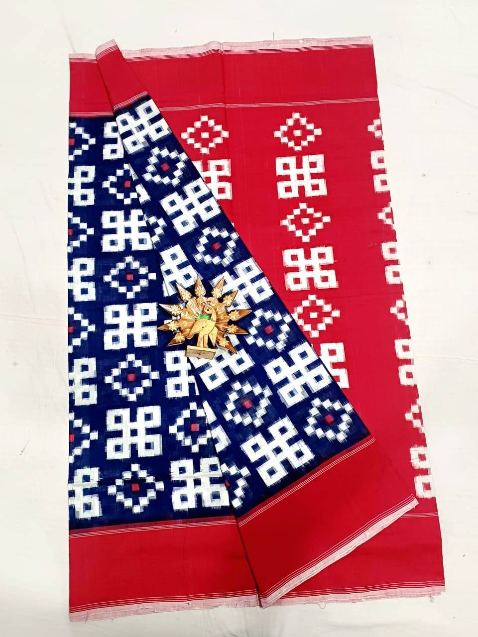 Geometric pattern double ikkat cotton saree headshot