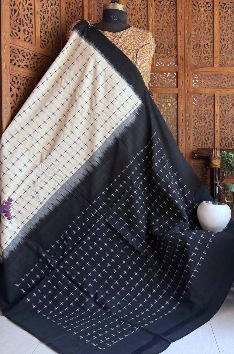 White Pochampally Double Ikat Saree - Image 2