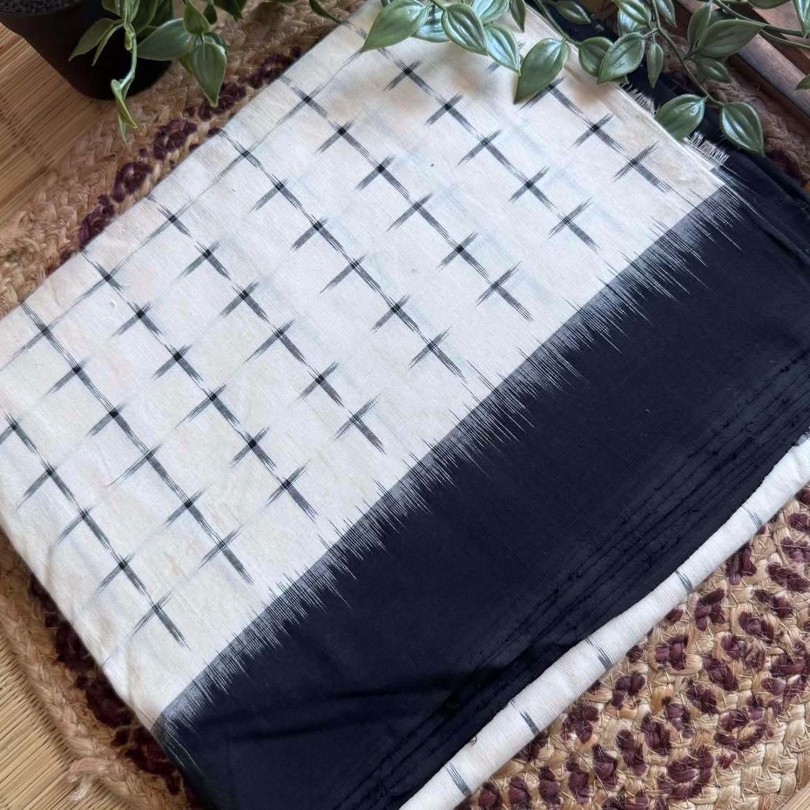 White Pochampally Double Ikat Saree