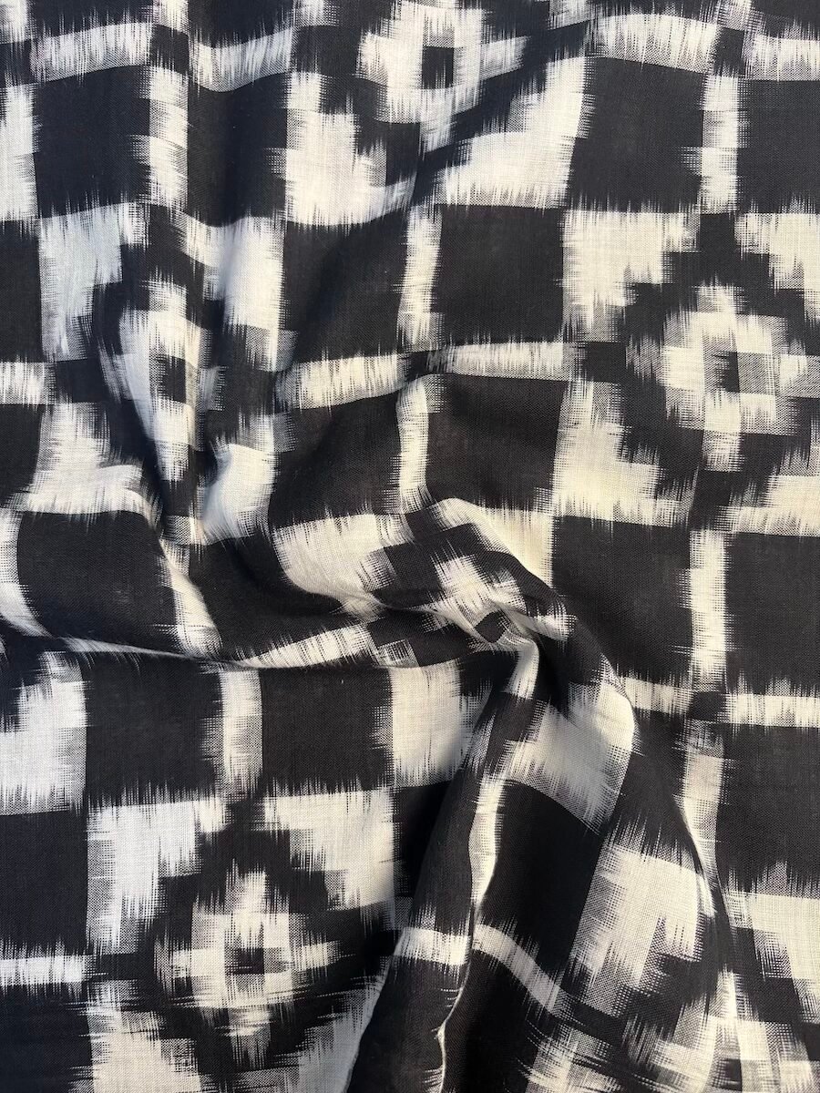 Black Teliya Rumal Saree - Image 3