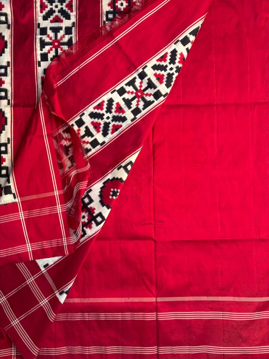 Double ikat telia Rumal saree plain red pallu