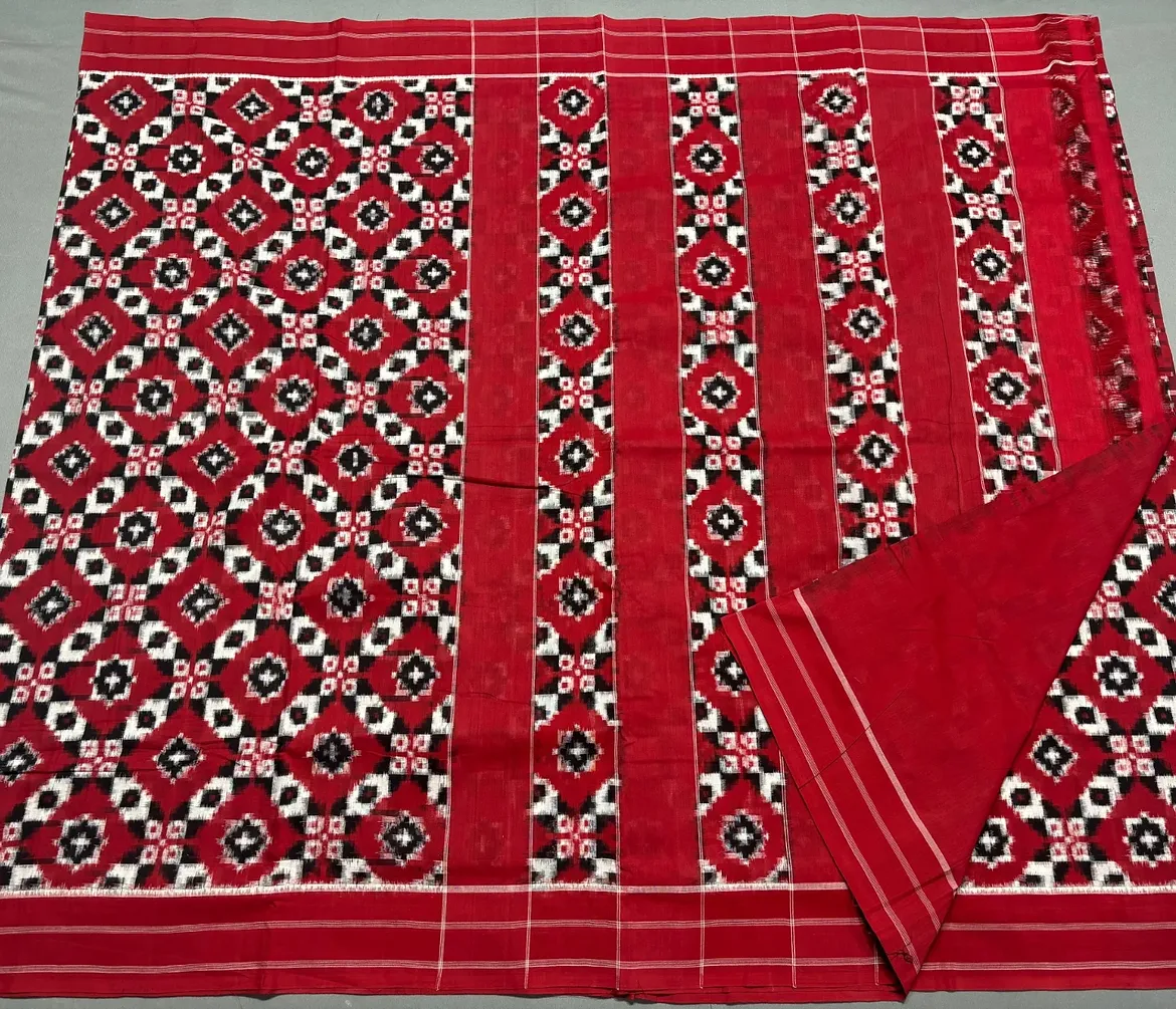 Black & Red Telia Cotton Saree - Image 3